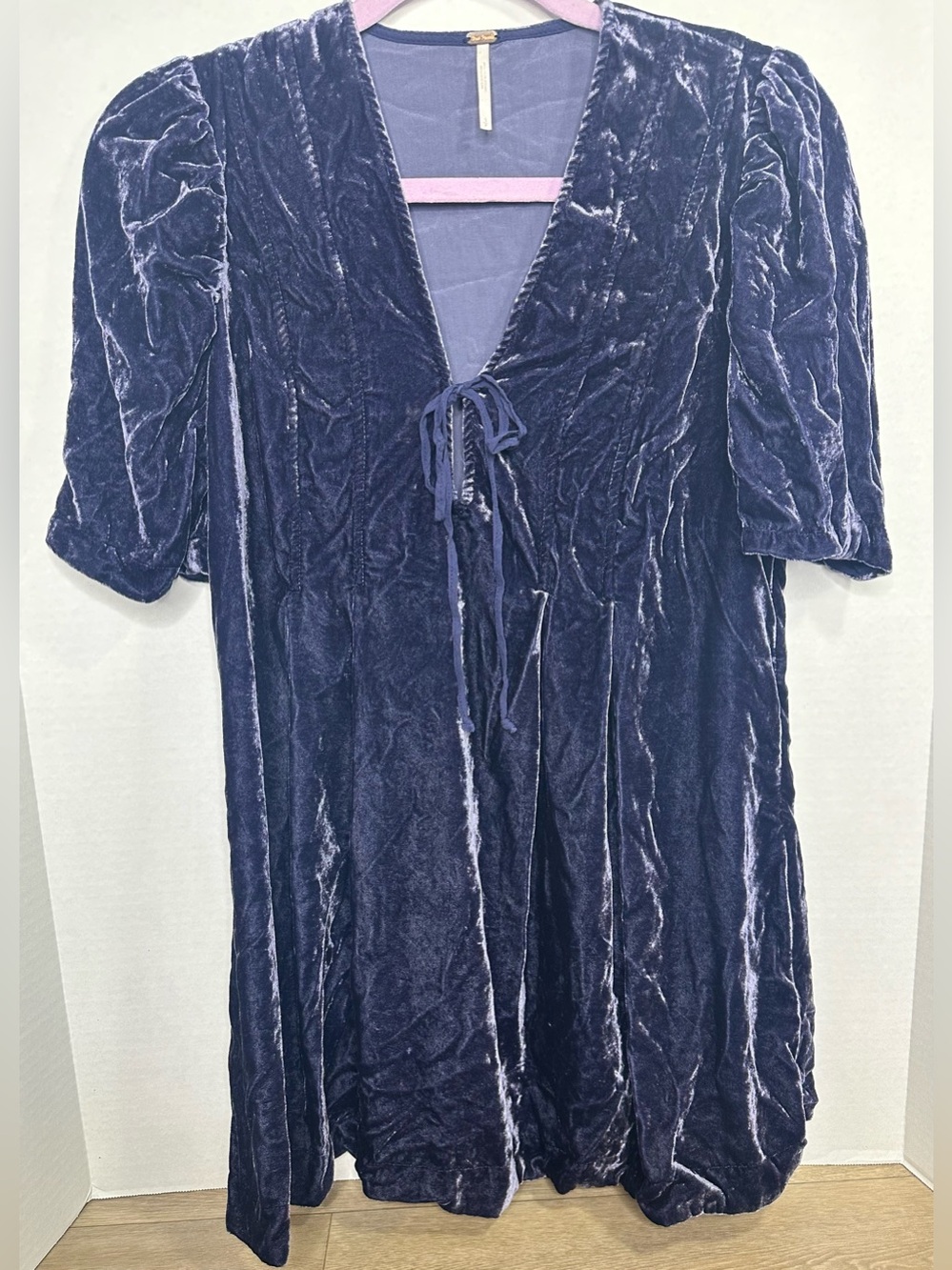 We The Free Plush Velvet Tie-Front Navy Women’s Shirt Size Small